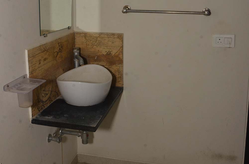 best 1bhk Shared apartment indore